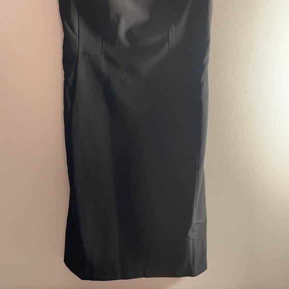 Lark & Ro Flutter Sleeve V Neck Sheath Dress - Picture 7 of 11